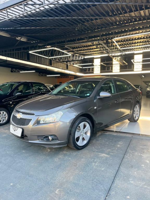 CHEVROLET Cruze Sedan - Foto