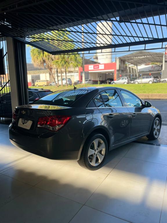 CHEVROLET Cruze Sedan - Foto