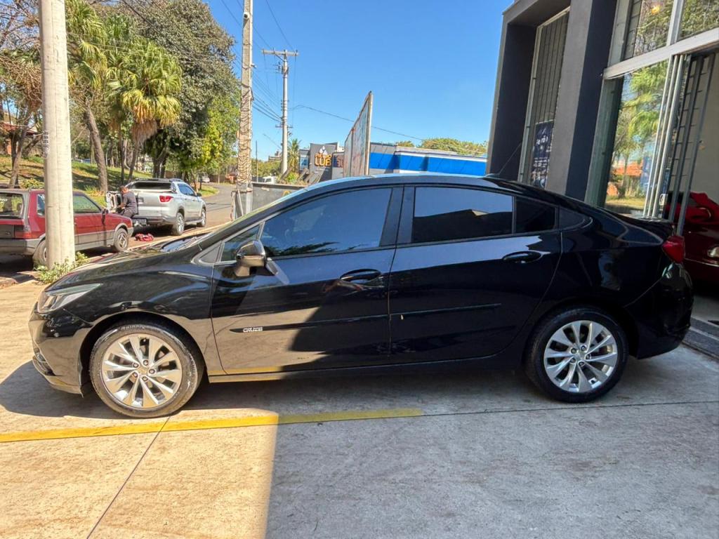 CHEVROLET Cruze Sedan - Foto