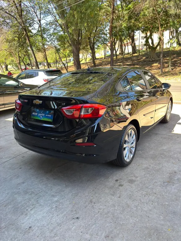 CHEVROLET Cruze Sedan - Foto