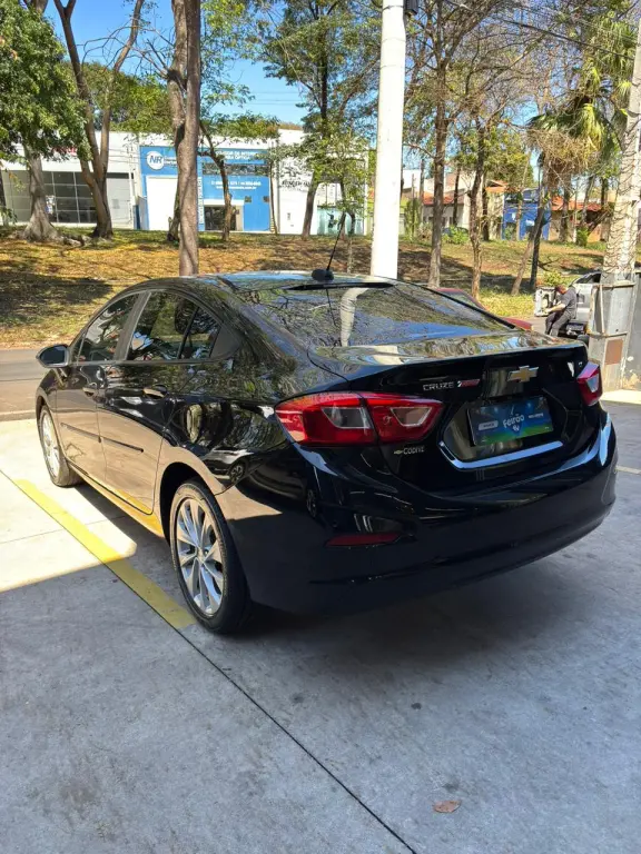 CHEVROLET Cruze Sedan - Foto