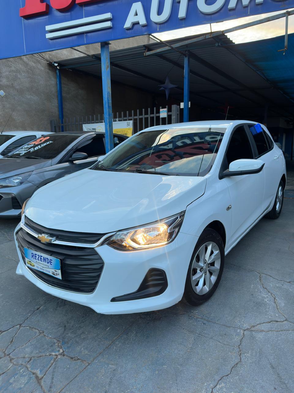 CHEVROLET Onix Hatch - Foto