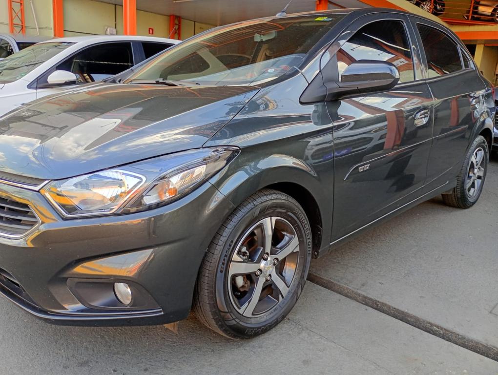 CHEVROLET Onix Hatch - Foto