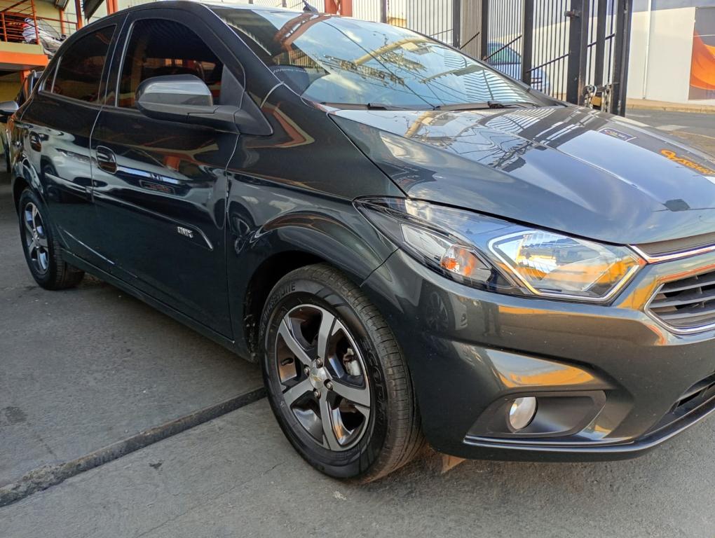 CHEVROLET Onix Hatch - Foto