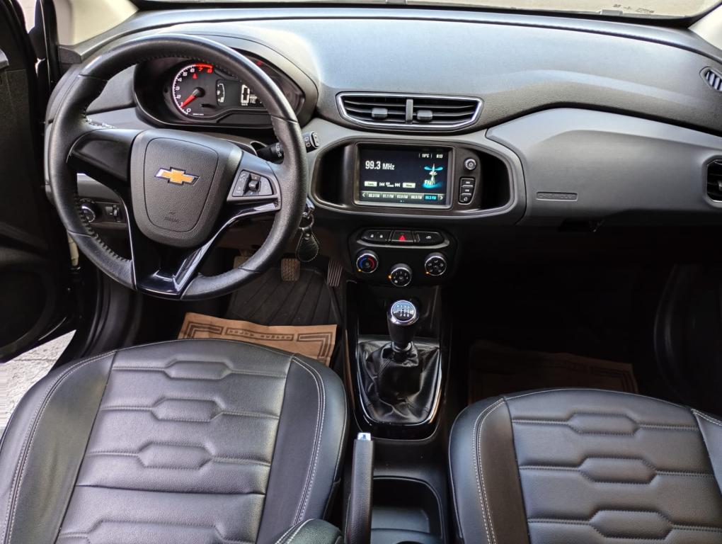 CHEVROLET Onix Hatch - Foto