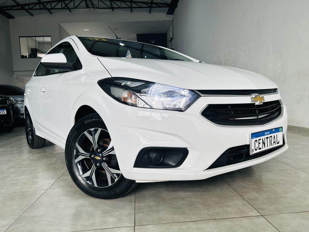 CHEVROLET Onix Hatch - Foto