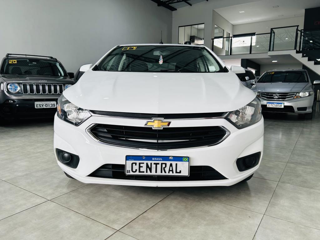 CHEVROLET Onix Hatch - Foto