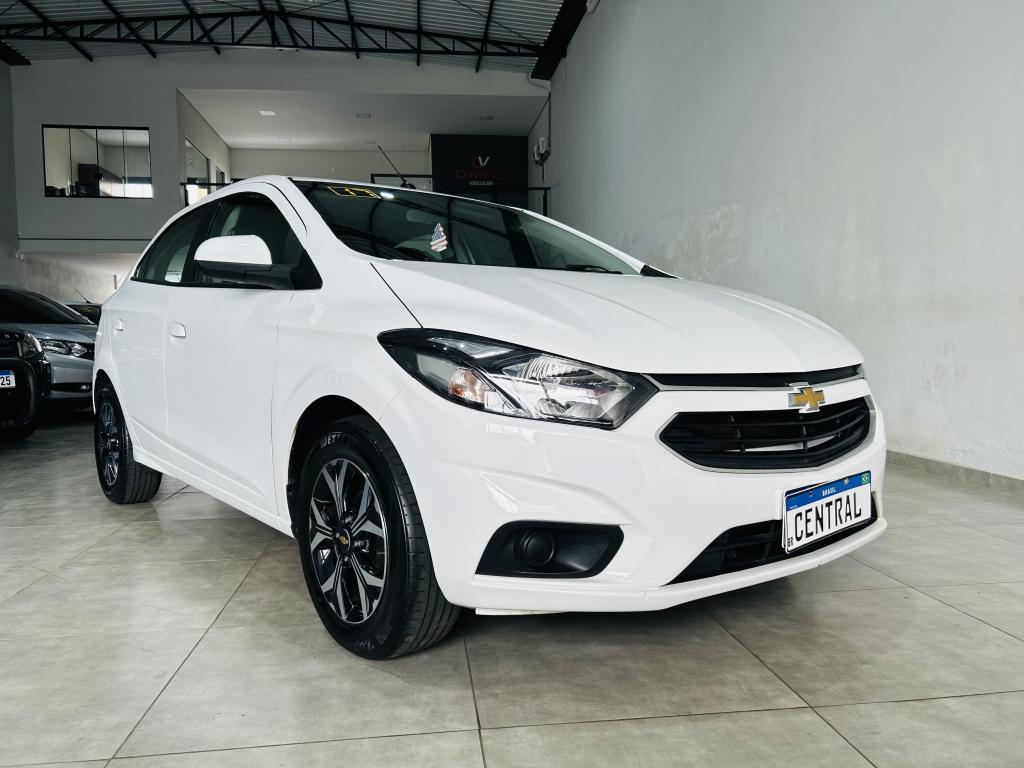 CHEVROLET Onix Hatch - Foto