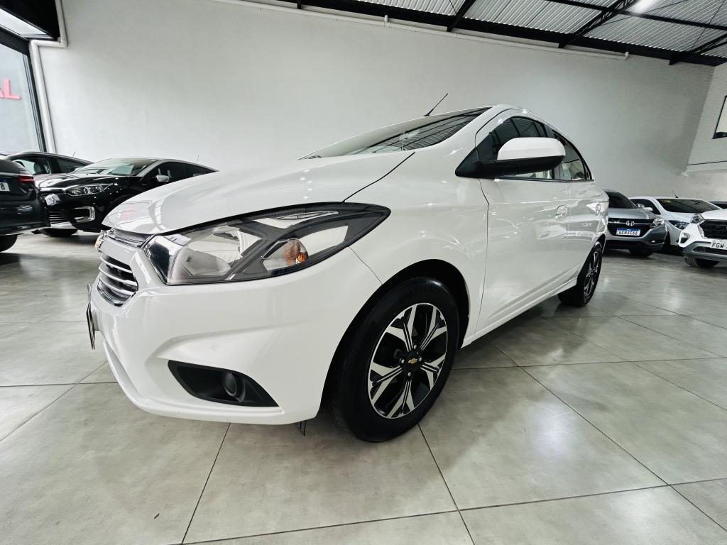 CHEVROLET Onix Hatch - Foto