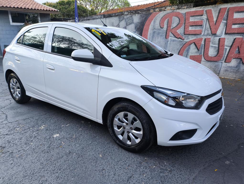 CHEVROLET Onix Hatch - Foto