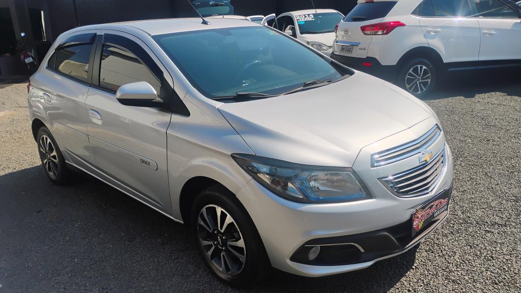 CHEVROLET Onix Hatch