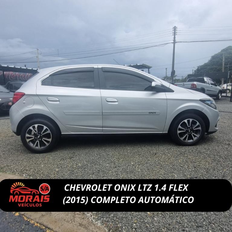 CHEVROLET Onix Hatch - Foto