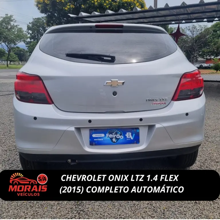 CHEVROLET Onix Hatch - Foto