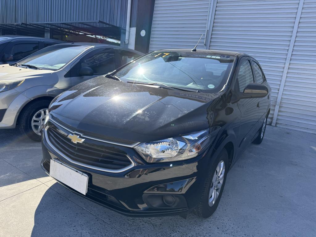 CHEVROLET Onix Hatch - Foto