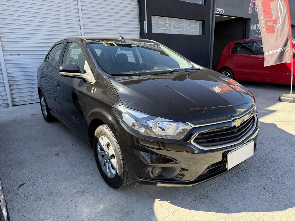 CHEVROLET Onix Hatch - Foto