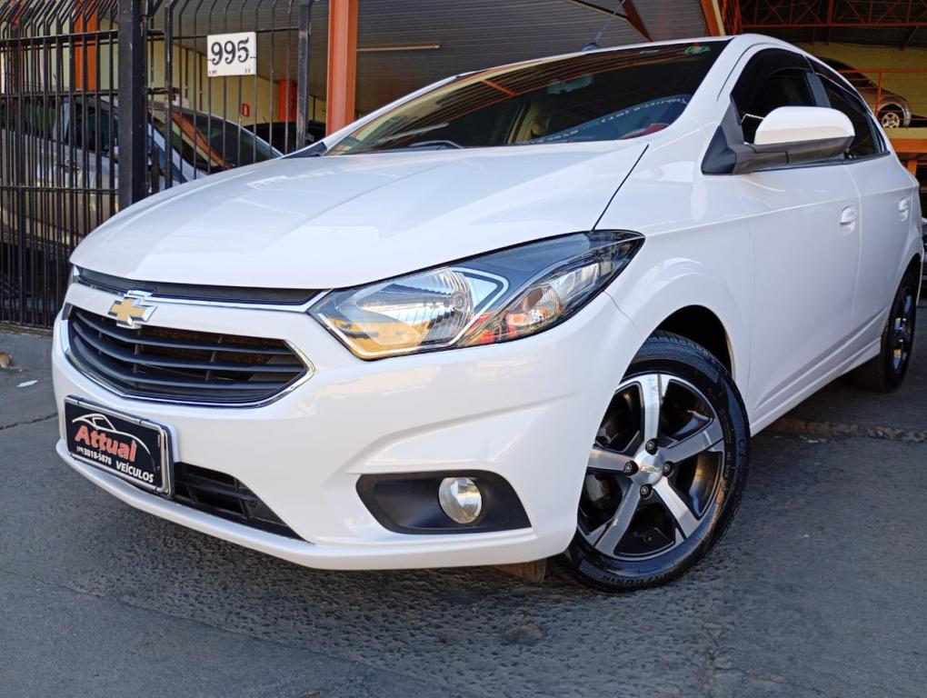 CHEVROLET Onix Hatch - Foto