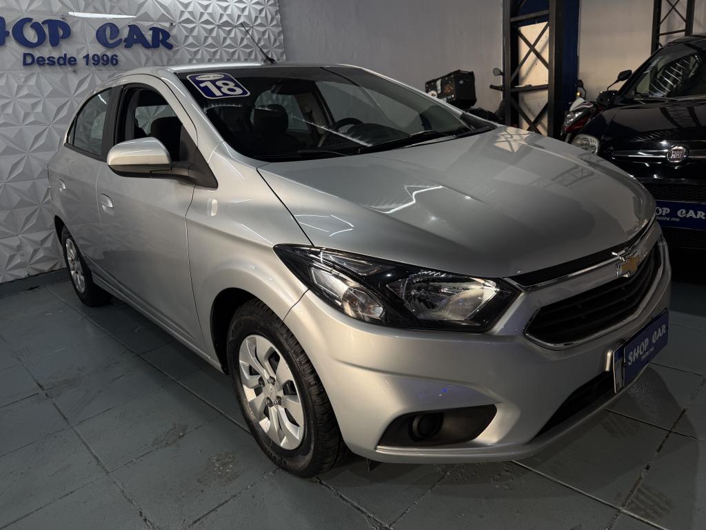 CHEVROLET Onix Hatch - Foto