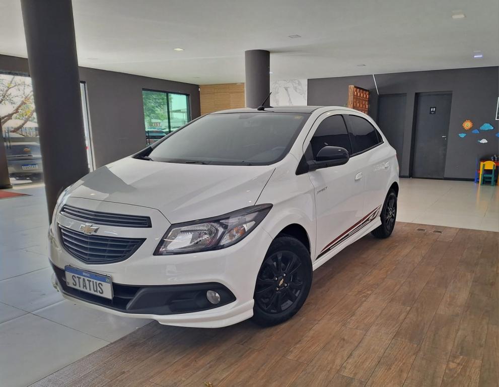 CHEVROLET Onix Hatch - Foto