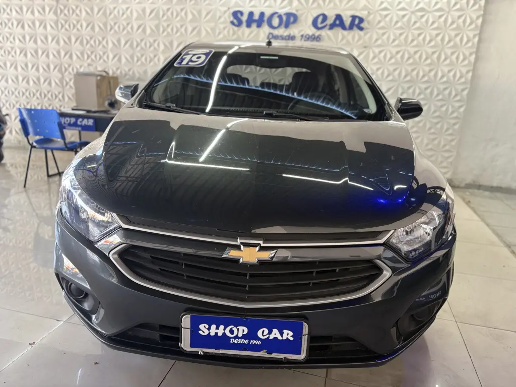 CHEVROLET Onix Hatch - Foto