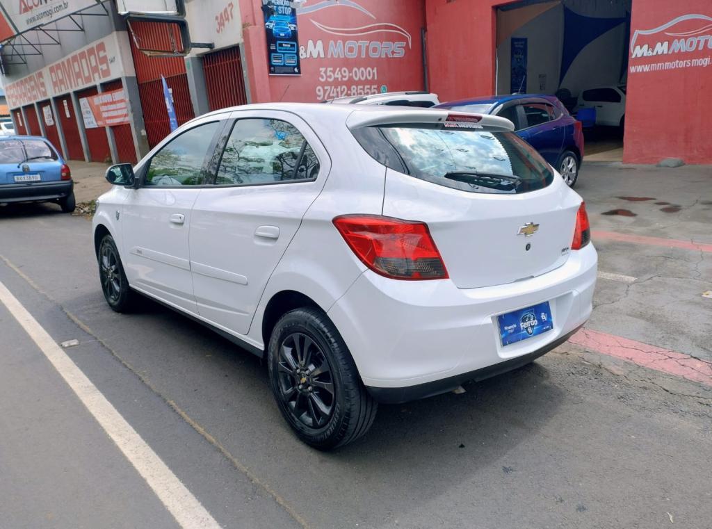 CHEVROLET Onix Hatch - Foto