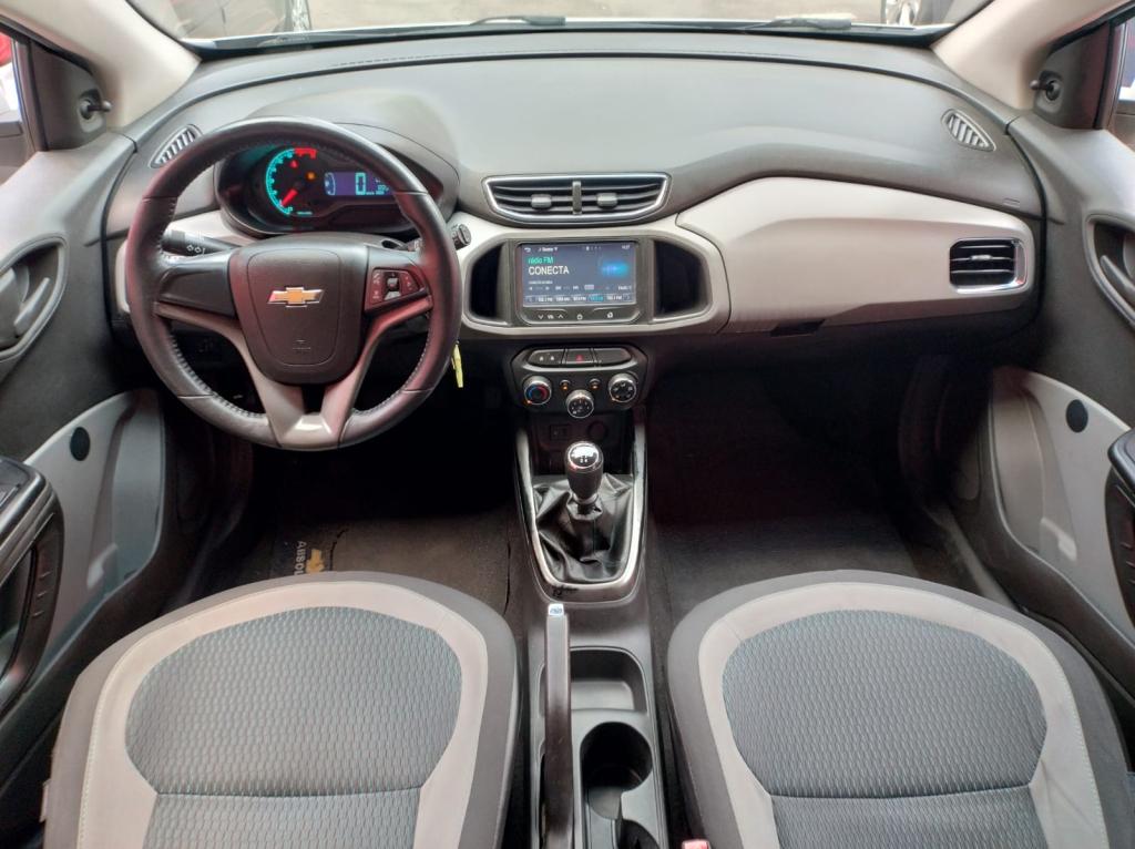 CHEVROLET Onix Hatch - Foto