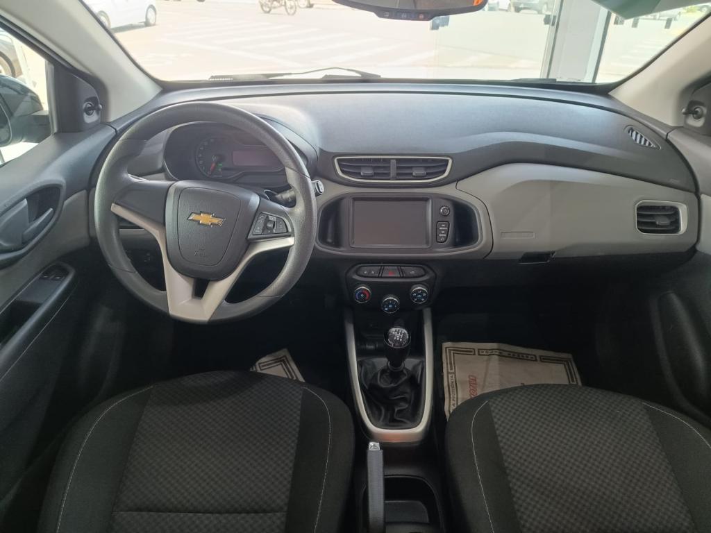 CHEVROLET Onix Hatch - Foto