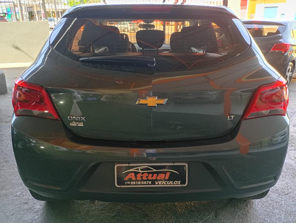 CHEVROLET Onix Hatch - Foto