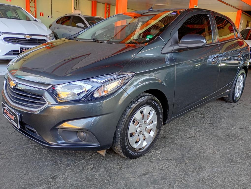 CHEVROLET Onix Hatch - Foto