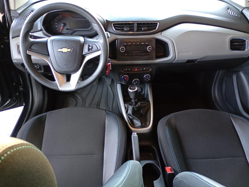 CHEVROLET Onix Hatch - Foto