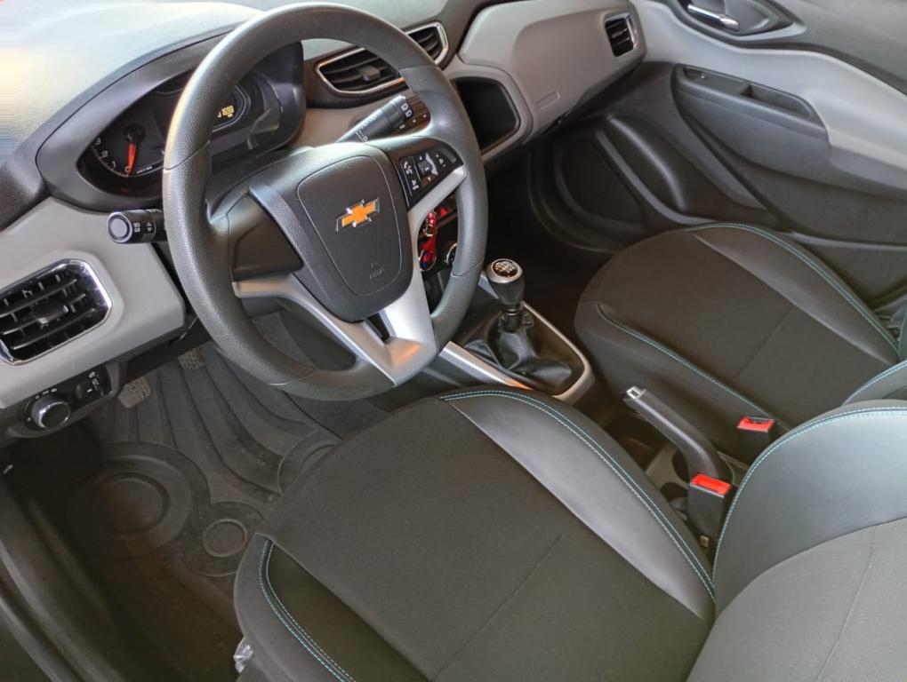 CHEVROLET Onix Hatch - Foto