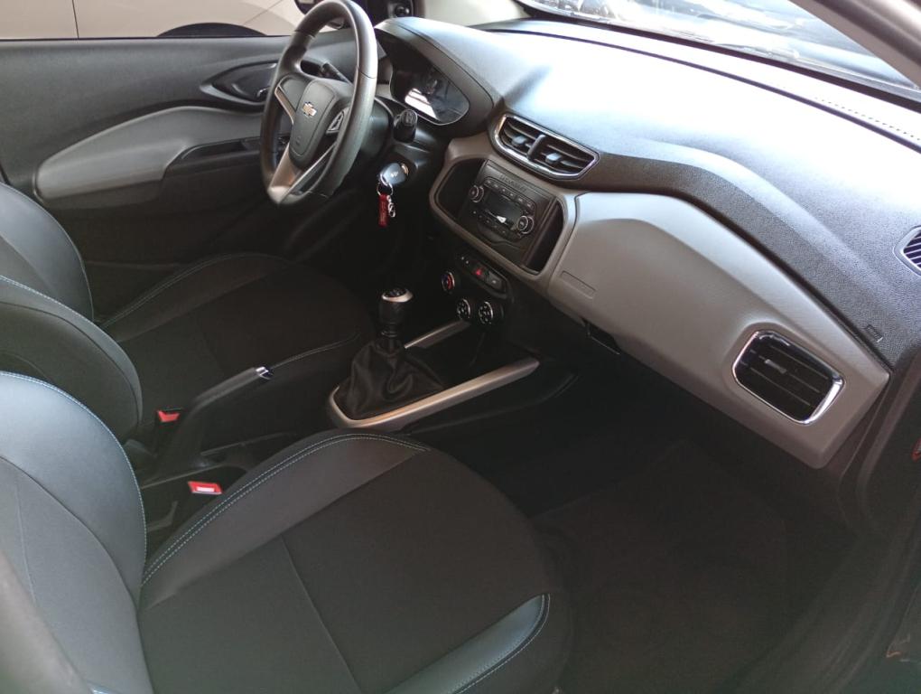 CHEVROLET Onix Hatch - Foto