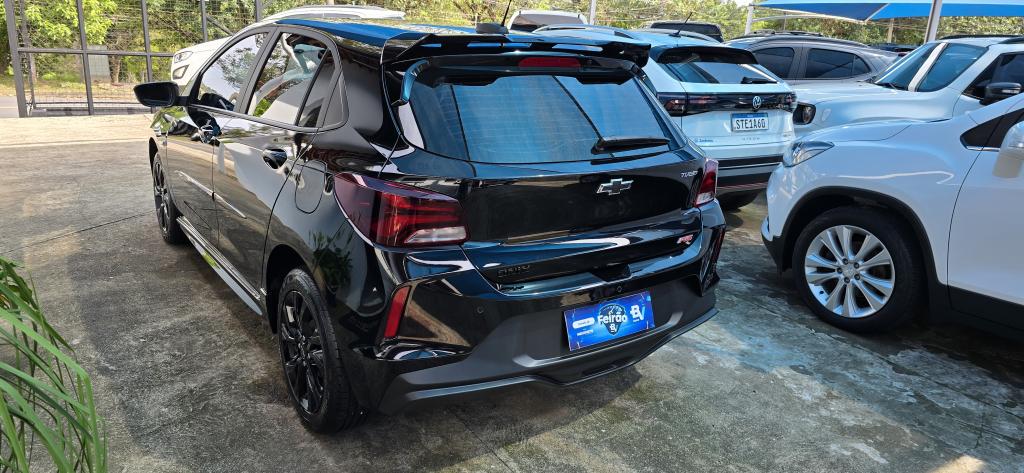 CHEVROLET Onix Hatch - Foto