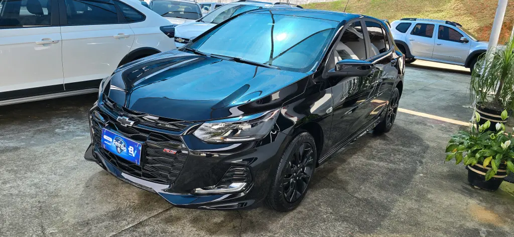 CHEVROLET Onix Hatch - Foto