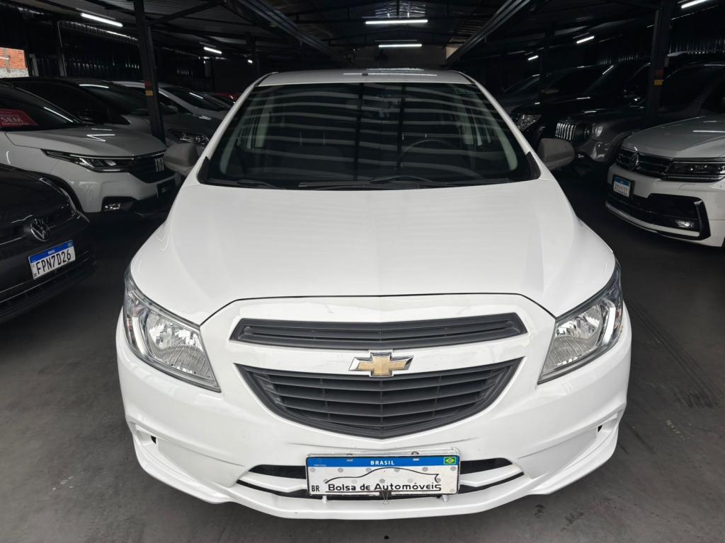 CHEVROLET Onix Hatch - Foto