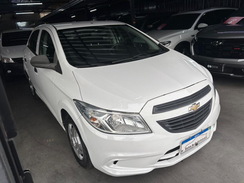 CHEVROLET Onix Hatch - Foto