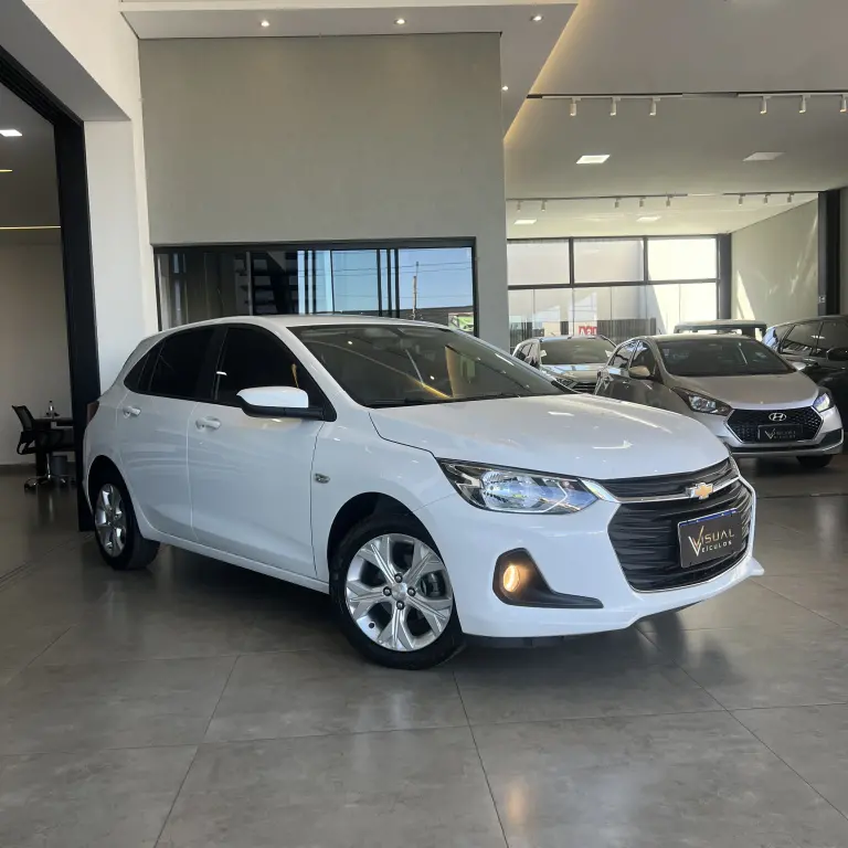 CHEVROLET Onix Hatch - Foto