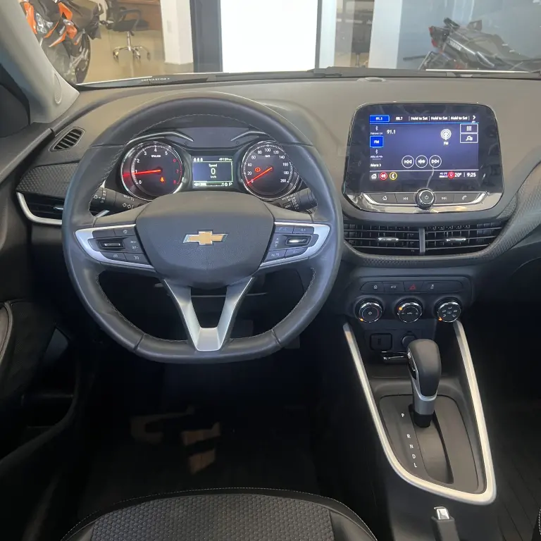 CHEVROLET Onix Hatch - Foto