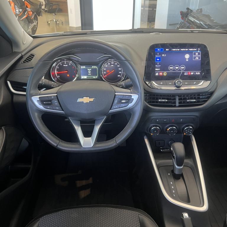 CHEVROLET Onix Hatch - Foto