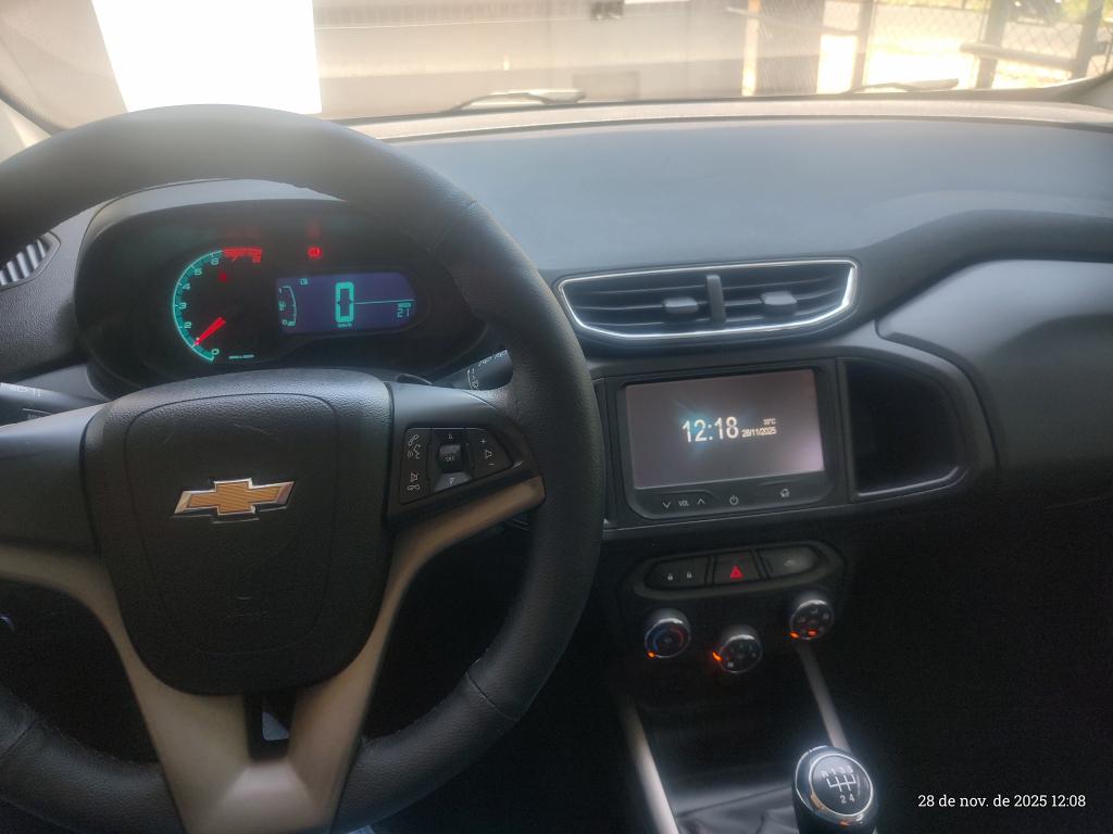 CHEVROLET Onix Hatch - Foto