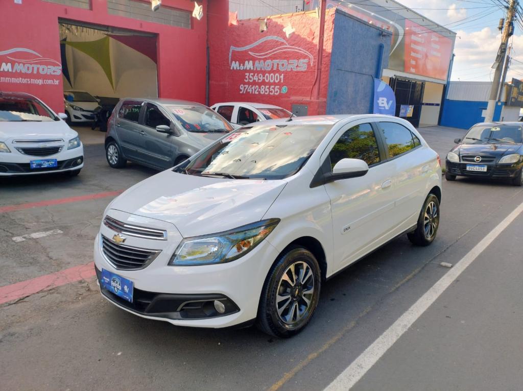 CHEVROLET Onix Hatch - Foto