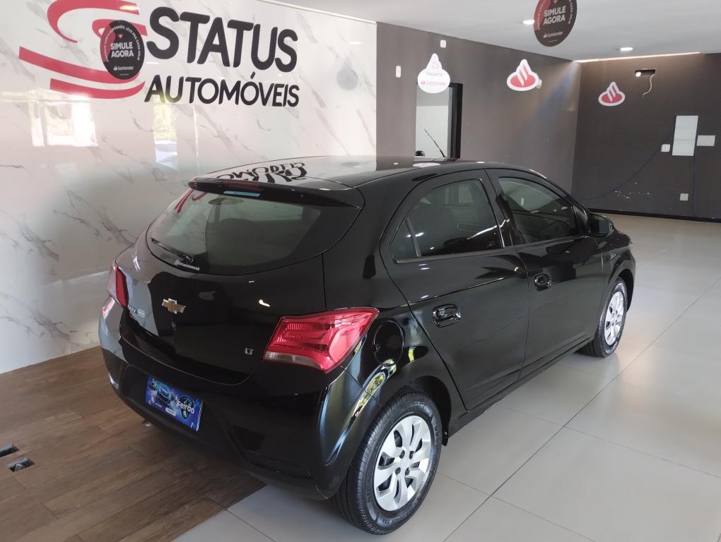 CHEVROLET Onix Hatch - Foto