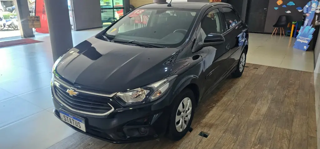 CHEVROLET Onix Hatch - Foto