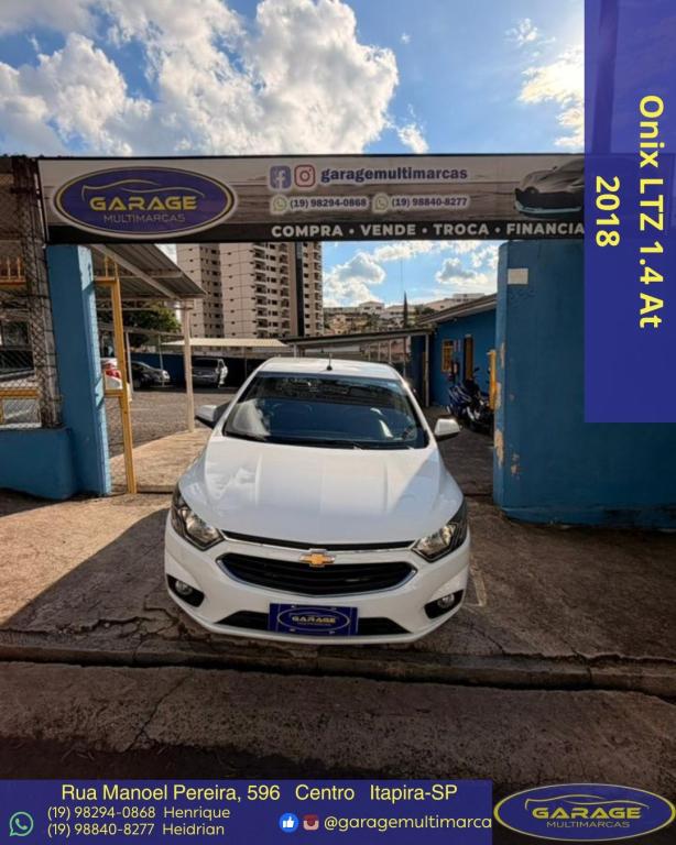 CHEVROLET Onix Hatch - Foto