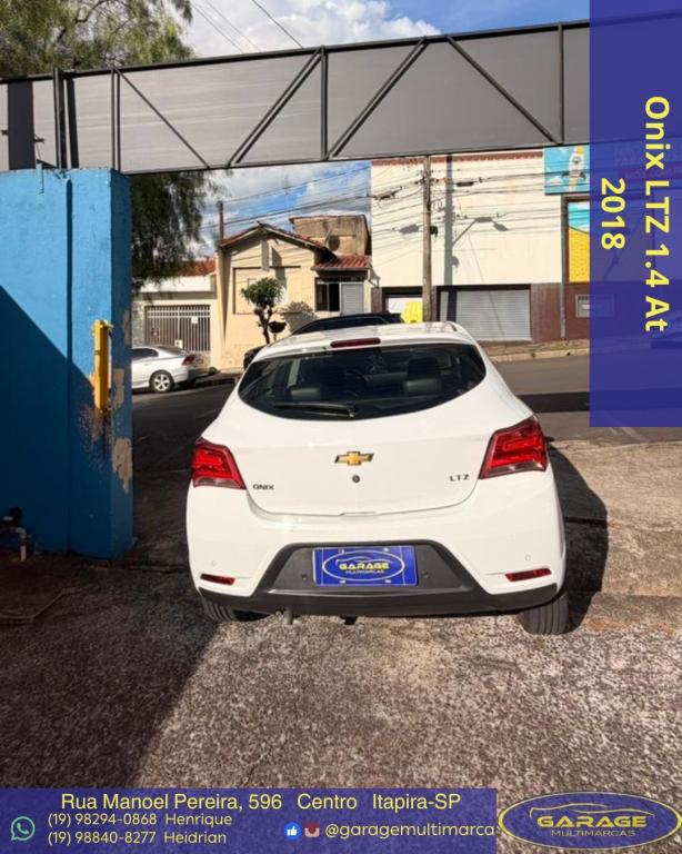 CHEVROLET Onix Hatch - Foto