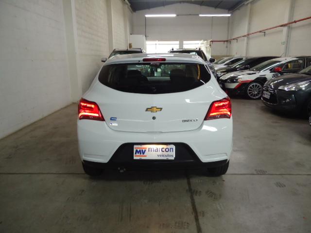 CHEVROLET Onix Hatch - Foto