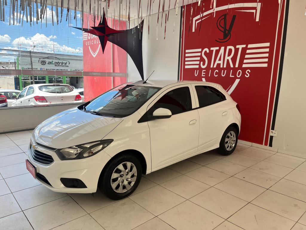 CHEVROLET Onix Hatch - Foto