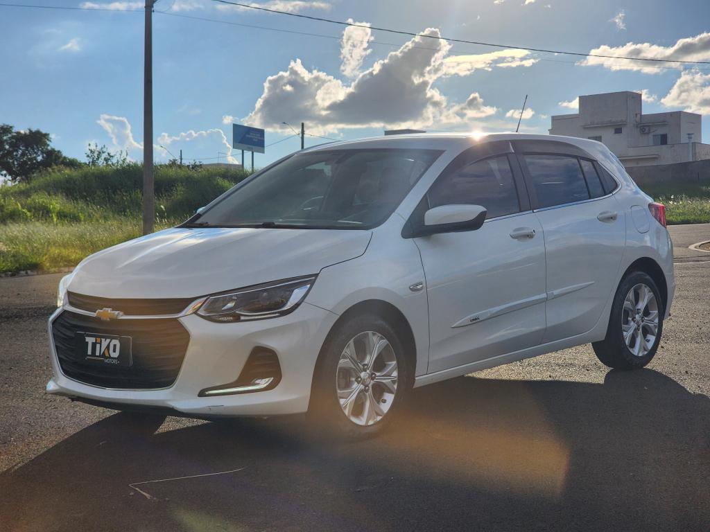 CHEVROLET Onix Hatch - Foto