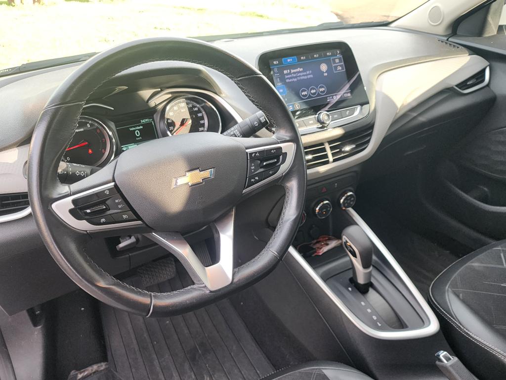 CHEVROLET Onix Hatch - Foto