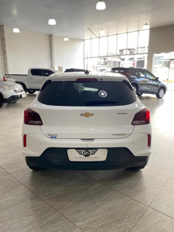 CHEVROLET Onix Hatch - Foto