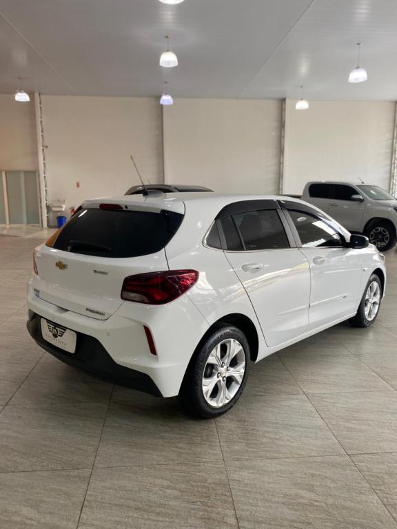 CHEVROLET Onix Hatch - Foto